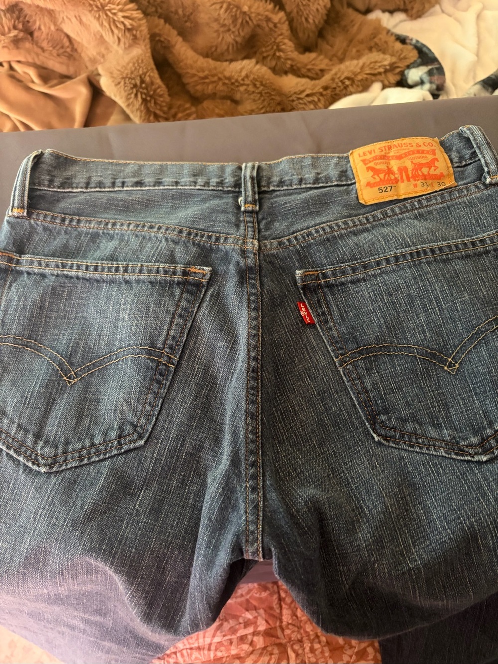 Levi's Women's Bootcut Jeans in Dark Blue Denim with Red Tab
